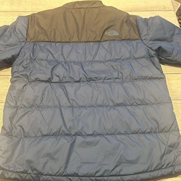 Men’s The North Face Everyday insulated jacket size L shady blue w/logo Puffers